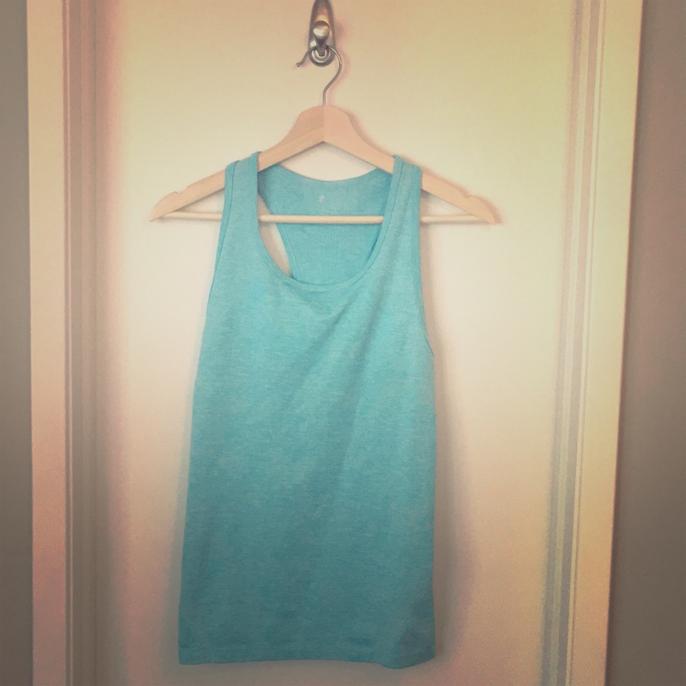 Gap workout tank - get your bikini body ready!